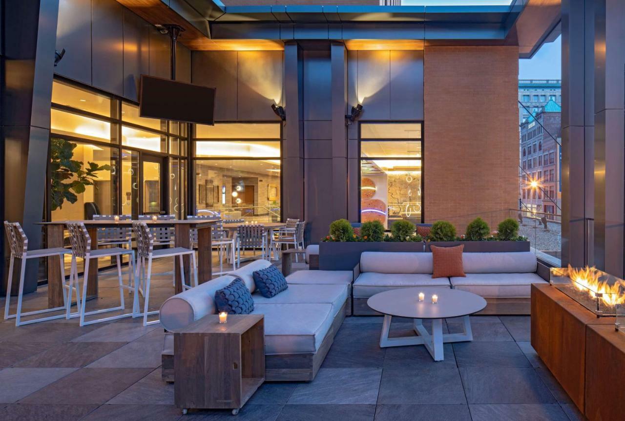 Hyatt House Indianapolis Downtown Hotel Exterior foto